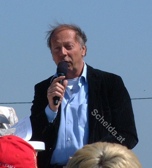 Heinz Prller beim Asparn-Revival 2007 Flugplatzrennen