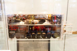 Sender/Fernsehkamera Artefakt der Tonne-Seedorf Fernsehanlage im Deutschen Technik Museum;